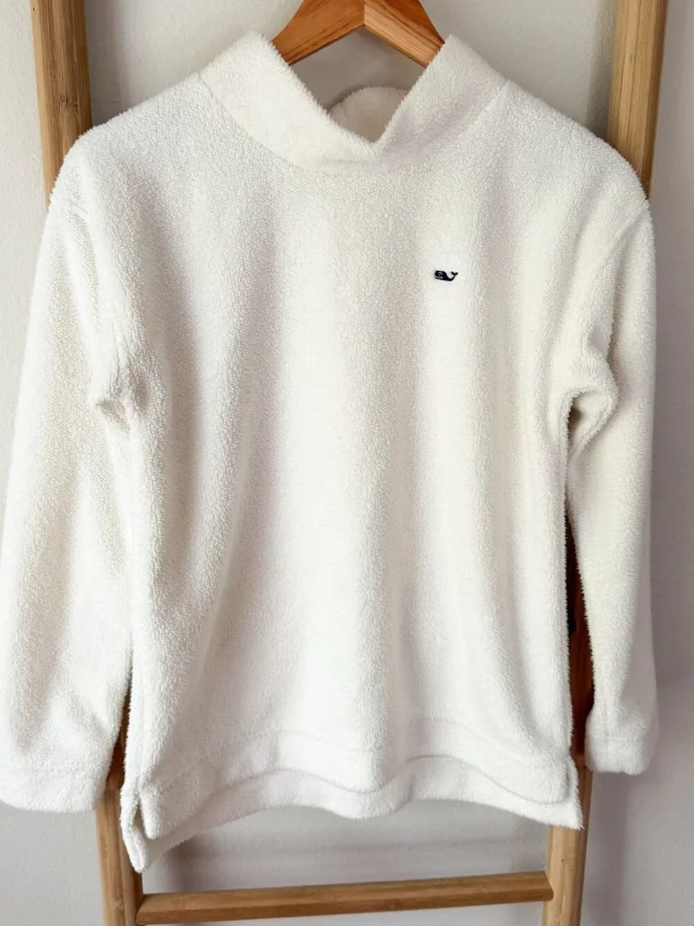 Vineyard Vines Sherpa Pullover Sweatshirt White Whale Logo Size XL Youth Girls